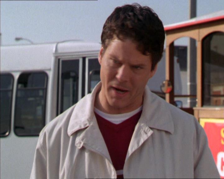 Charmed-Online-dot-210HeartbreakCity0990.jpg