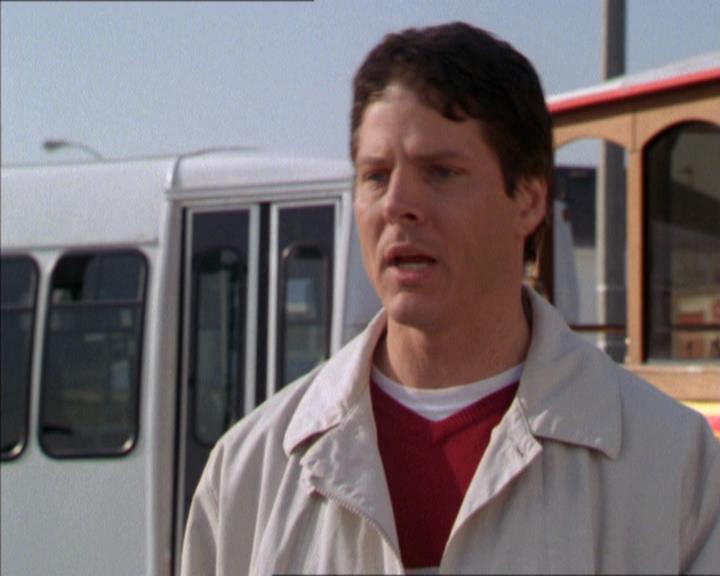 Charmed-Online-dot-210HeartbreakCity0993.jpg