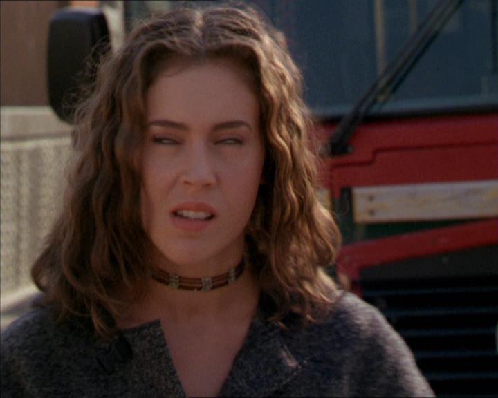 Charmed-Online-dot-210HeartbreakCity1004.jpg