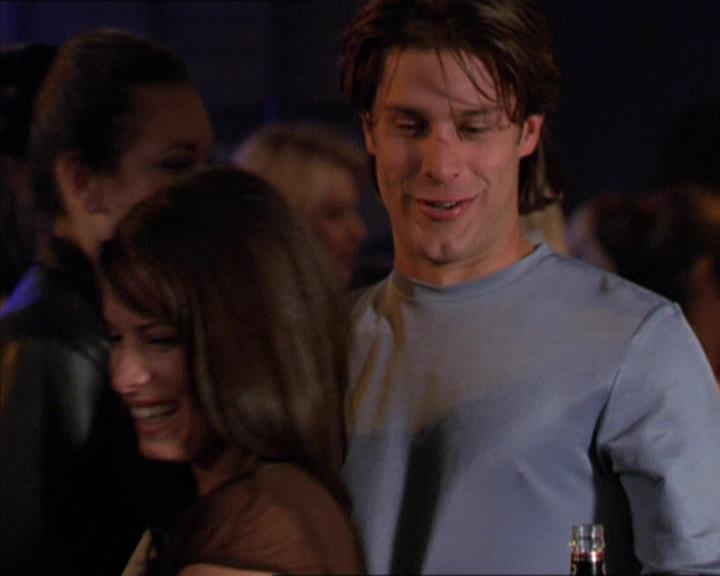 Charmed-Online-dot-210HeartbreakCity1069.jpg
