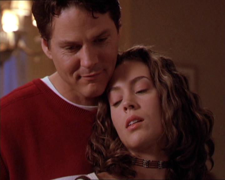 Charmed-Online-dot-210HeartbreakCity1199.jpg