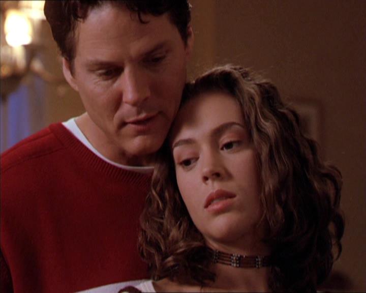 Charmed-Online-dot-210HeartbreakCity1202.jpg
