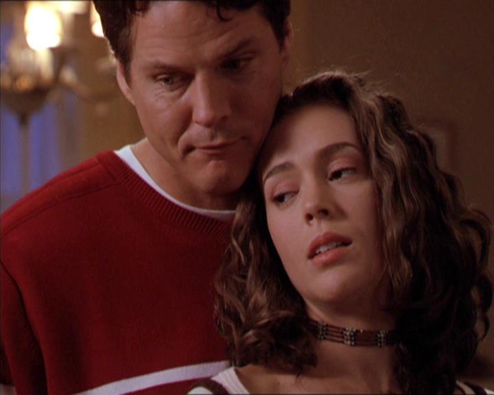 Charmed-Online-dot-210HeartbreakCity1216.jpg