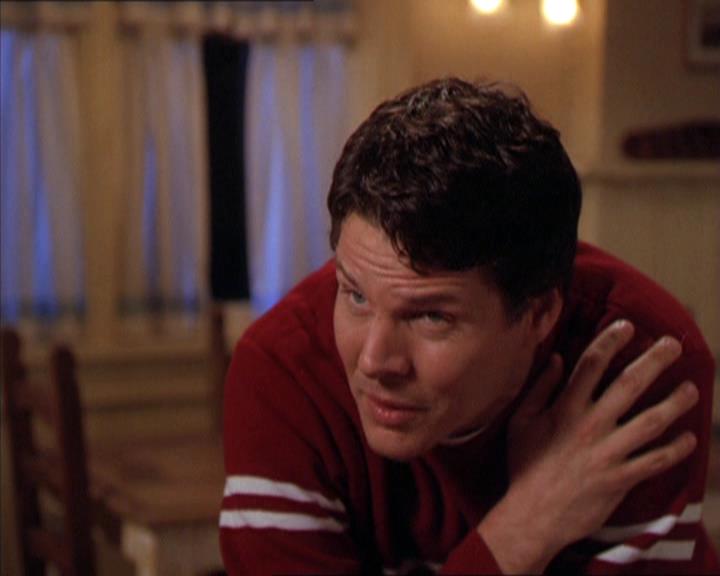 Charmed-Online-dot-210HeartbreakCity1247.jpg