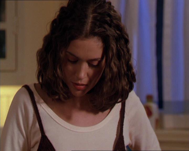 Charmed-Online-dot-210HeartbreakCity1250.jpg