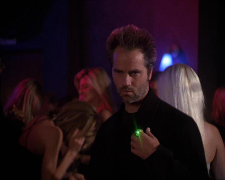 Charmed-Online-dot-210HeartbreakCity1514.jpg