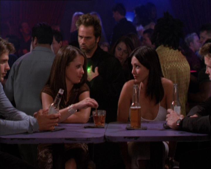 Charmed-Online-dot-210HeartbreakCity1517.jpg