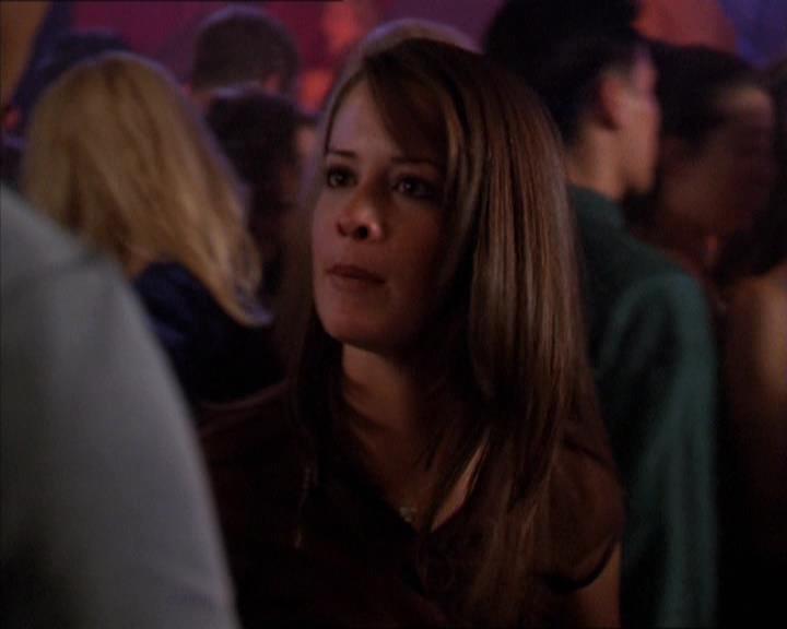 Charmed-Online-dot-210HeartbreakCity1579.jpg