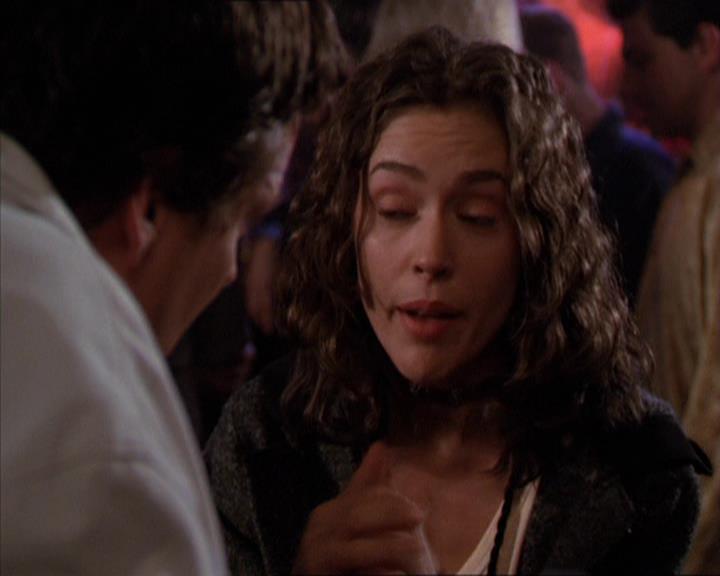 Charmed-Online-dot-210HeartbreakCity1678.jpg