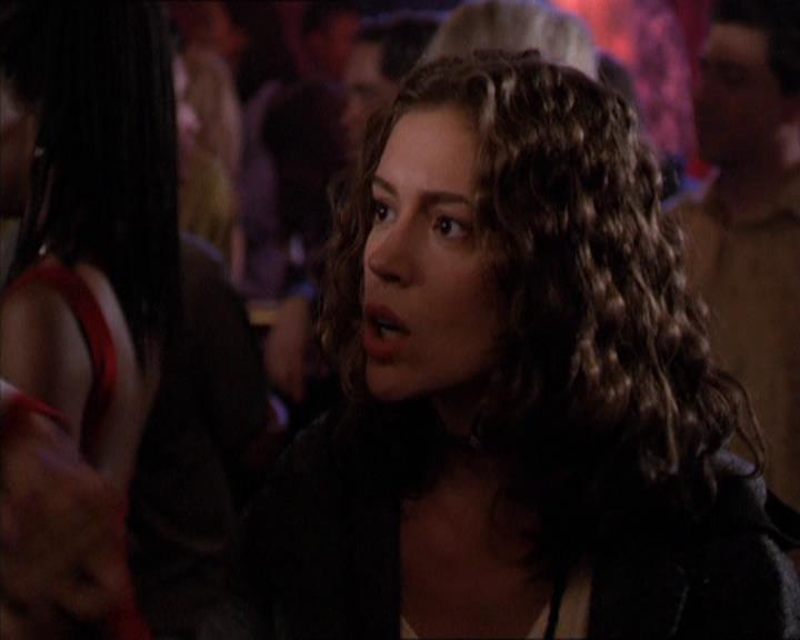 Charmed-Online-dot-210HeartbreakCity1684.jpg