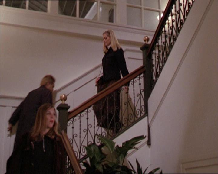 Charmed-Online-dot-210HeartbreakCity1754.jpg