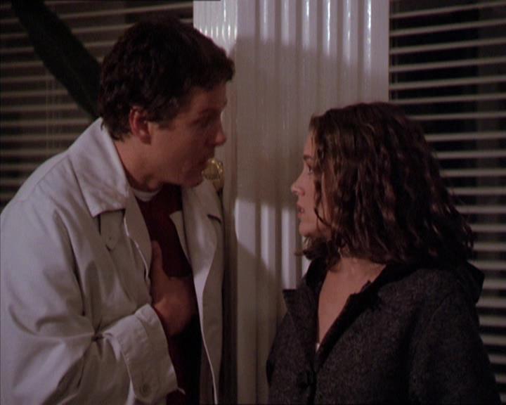 Charmed-Online-dot-210HeartbreakCity1756.jpg