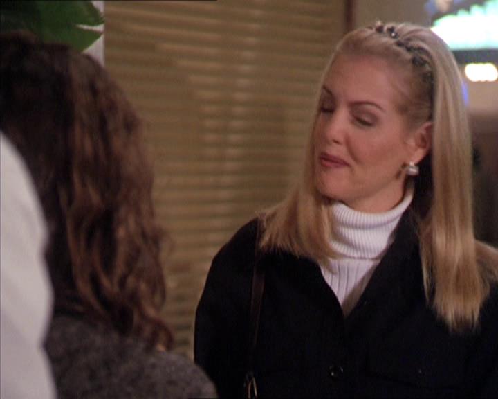 Charmed-Online-dot-210HeartbreakCity1784.jpg
