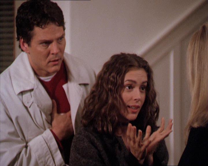 Charmed-Online-dot-210HeartbreakCity1785.jpg