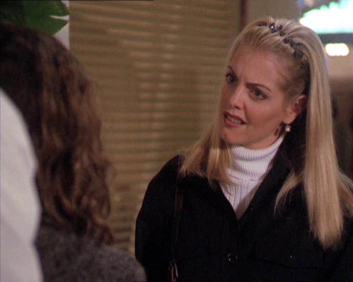 Charmed-Online-dot-210HeartbreakCity1787.jpg