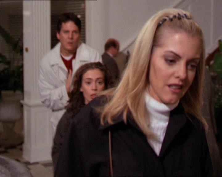 Charmed-Online-dot-210HeartbreakCity1793.jpg