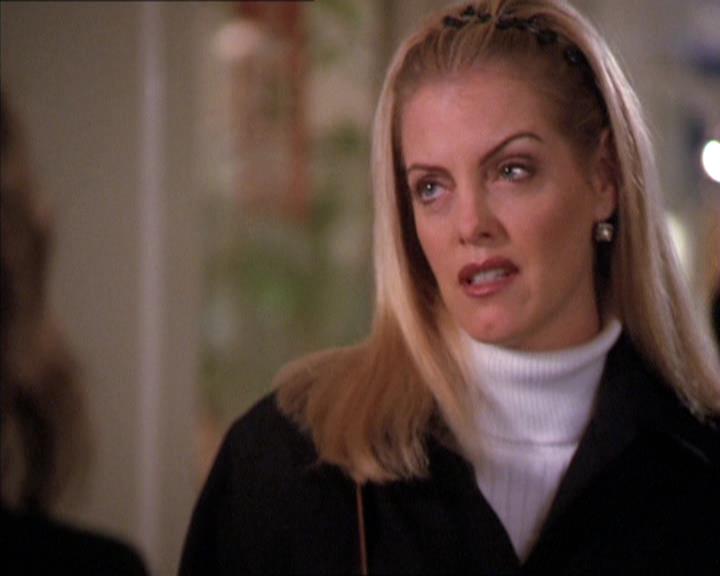 Charmed-Online-dot-210HeartbreakCity1799.jpg