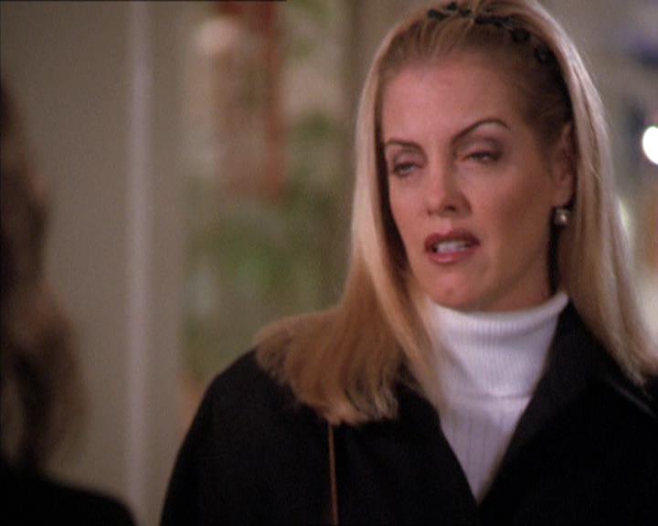 Charmed-Online-dot-210HeartbreakCity1800.jpg
