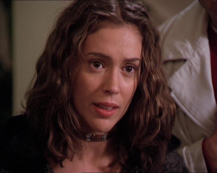 Charmed-Online-dot-210HeartbreakCity1845.jpg