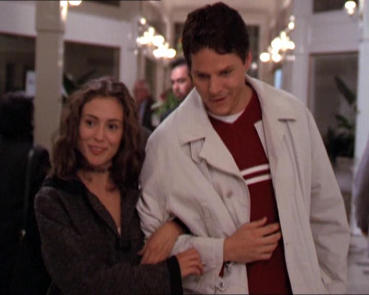 Charmed-Online-dot-210HeartbreakCity1873.jpg