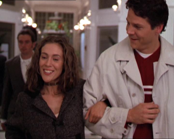 Charmed-Online-dot-210HeartbreakCity1875.jpg