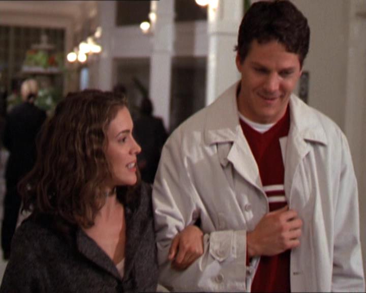 Charmed-Online-dot-210HeartbreakCity1878.jpg