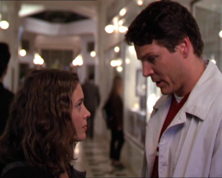 Charmed-Online-dot-210HeartbreakCity1895.jpg