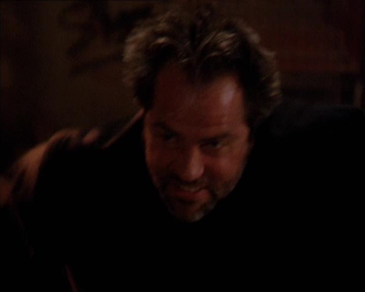 Charmed-Online-dot-210HeartbreakCity1945.jpg