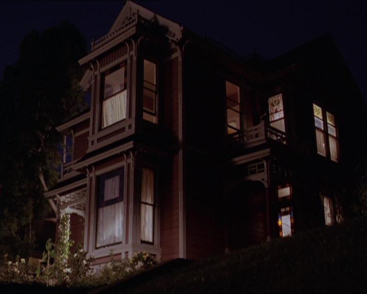 Charmed-Online-dot-210HeartbreakCity1954.jpg