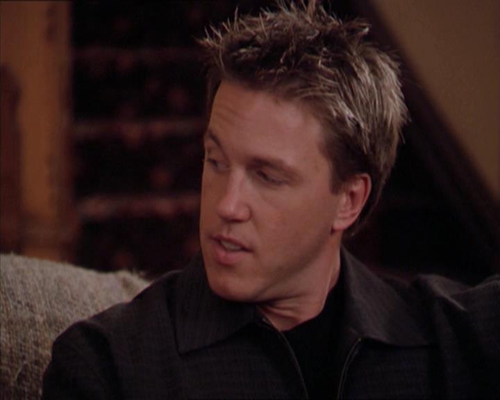 Charmed-Online-dot-210HeartbreakCity2053.jpg