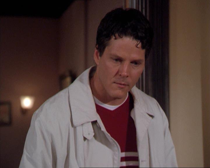 Charmed-Online-dot-210HeartbreakCity2063.jpg