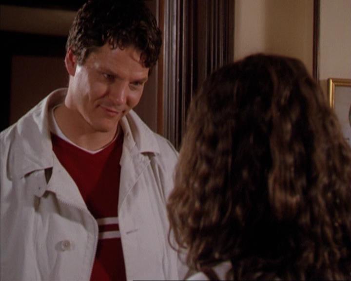 Charmed-Online-dot-210HeartbreakCity2229.jpg