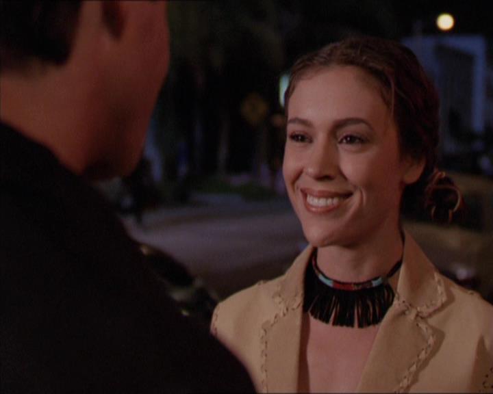 Charmed-Online-dot-210HeartbreakCity2276.jpg