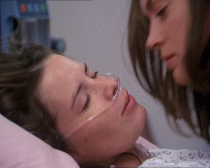 Charmed-Online-dot-212Awakened0658.jpg Charmed-Online-dot-212Awakened0658.jpg