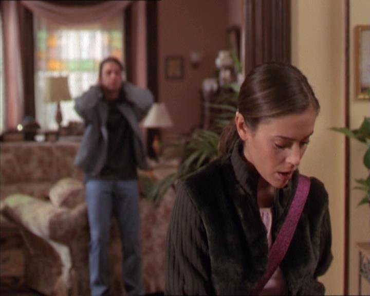 Charmed-Online-dot-212Awakened0767.jpg Charmed-Online-dot-212Awakened0767.jpg