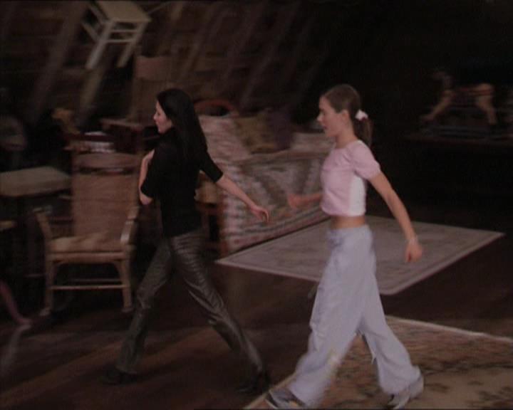 Charmed-Online-dot-212Awakened0841.jpg Charmed-Online-dot-212Awakened0841.jpg