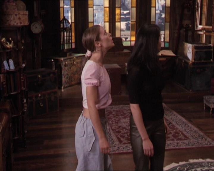 Charmed-Online-dot-212Awakened0883.jpg Charmed-Online-dot-212Awakened0883.jpg