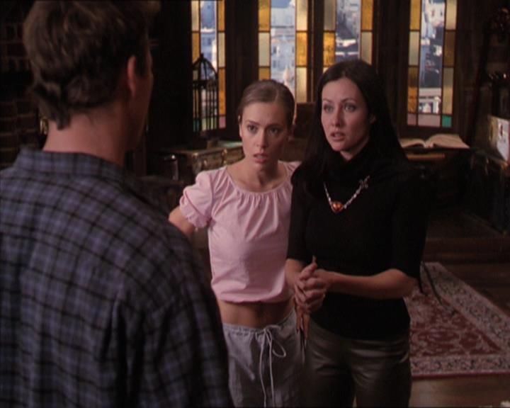 Charmed-Online-dot-212Awakened0891.jpg Charmed-Online-dot-212Awakened0891.jpg