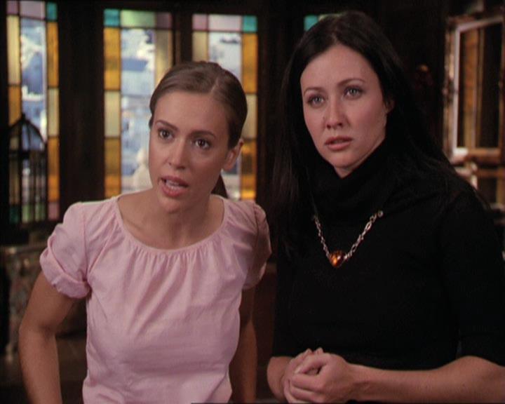 Charmed-Online-dot-212Awakened0896.jpg Charmed-Online-dot-212Awakened0896.jpg