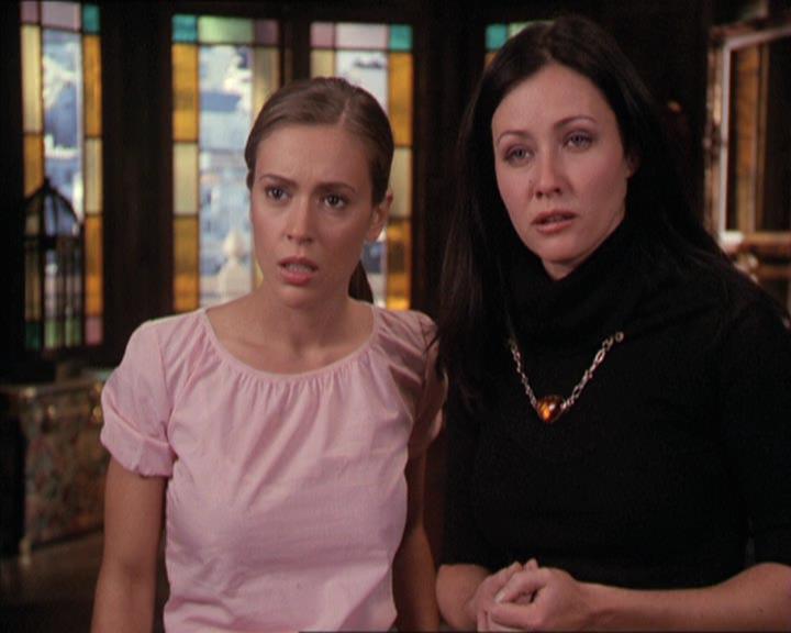 Charmed-Online-dot-212Awakened0902.jpg Charmed-Online-dot-212Awakened0902.jpg