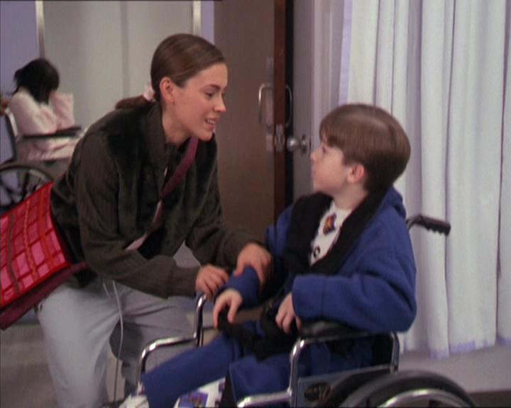 Charmed-Online-dot-212Awakened0989.jpg Charmed-Online-dot-212Awakened0989.jpg