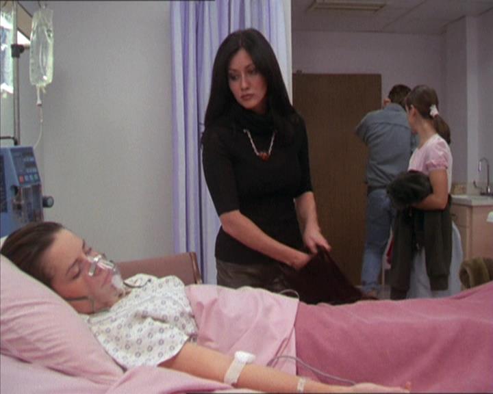 Charmed-Online-dot-212Awakened1026.jpg Charmed-Online-dot-212Awakened1026.jpg