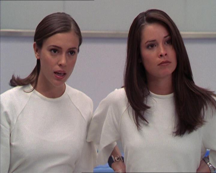 Charmed-Online-dot-212Awakened1636.jpg Charmed-Online-dot-212Awakened1636.jpg