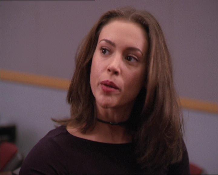 Charmed-Online-dot-213AnimalPragmatism0088.jpg