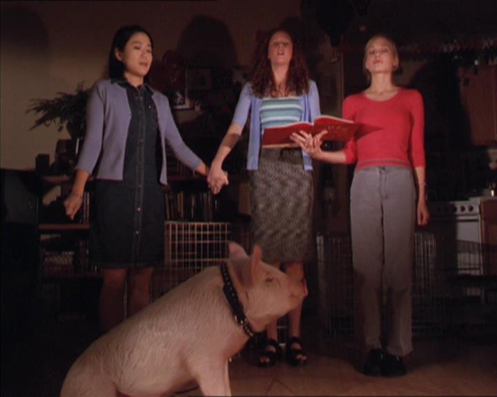 Charmed-Online-dot-213AnimalPragmatism0154.jpg