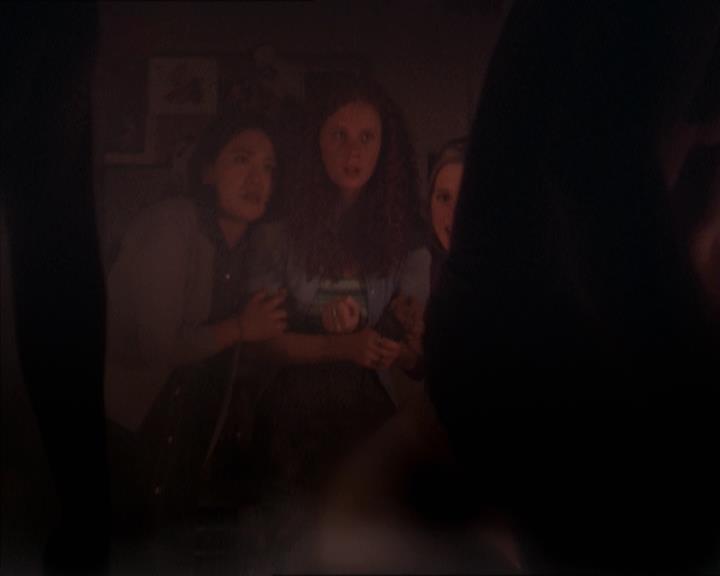 Charmed-Online-dot-213AnimalPragmatism0200.jpg