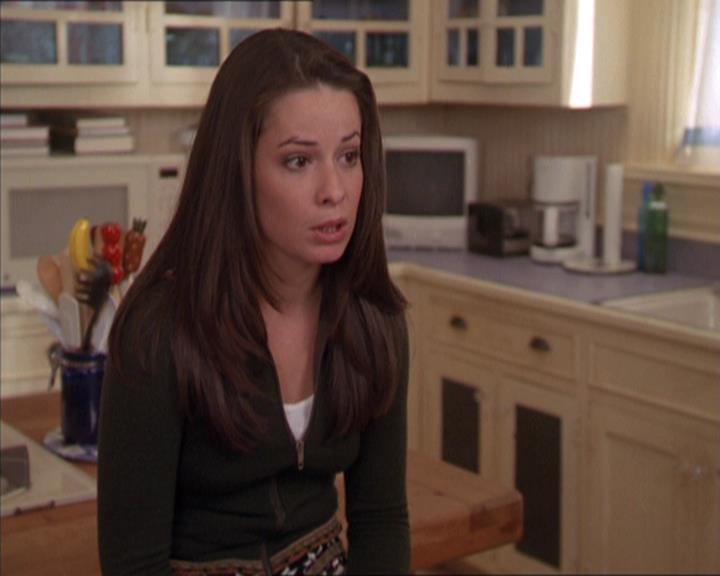 Charmed-Online-dot-213AnimalPragmatism0340.jpg