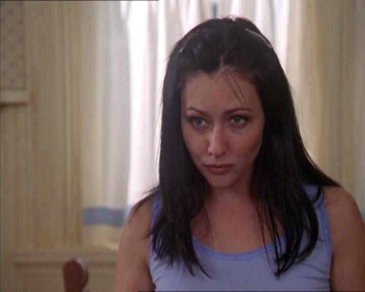 Charmed-Online-dot-213AnimalPragmatism0341.jpg