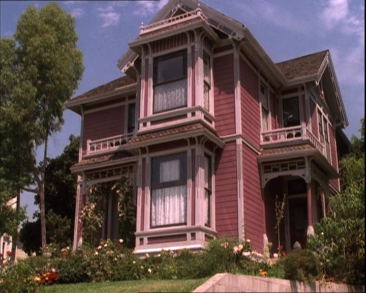 Charmed-Online-dot-213AnimalPragmatism0646.jpg