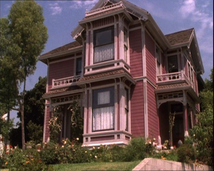 Charmed-Online-dot-213AnimalPragmatism0648.jpg
